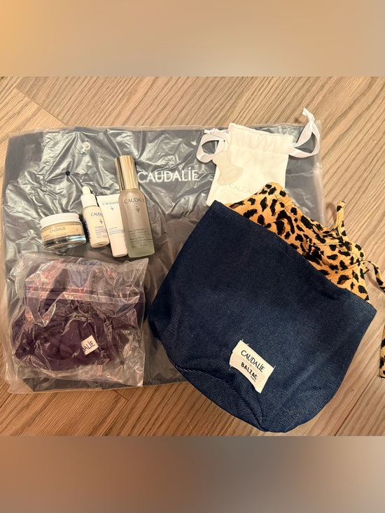 Caudalie Other - Caudalie Gift Set - brightening routine essentials